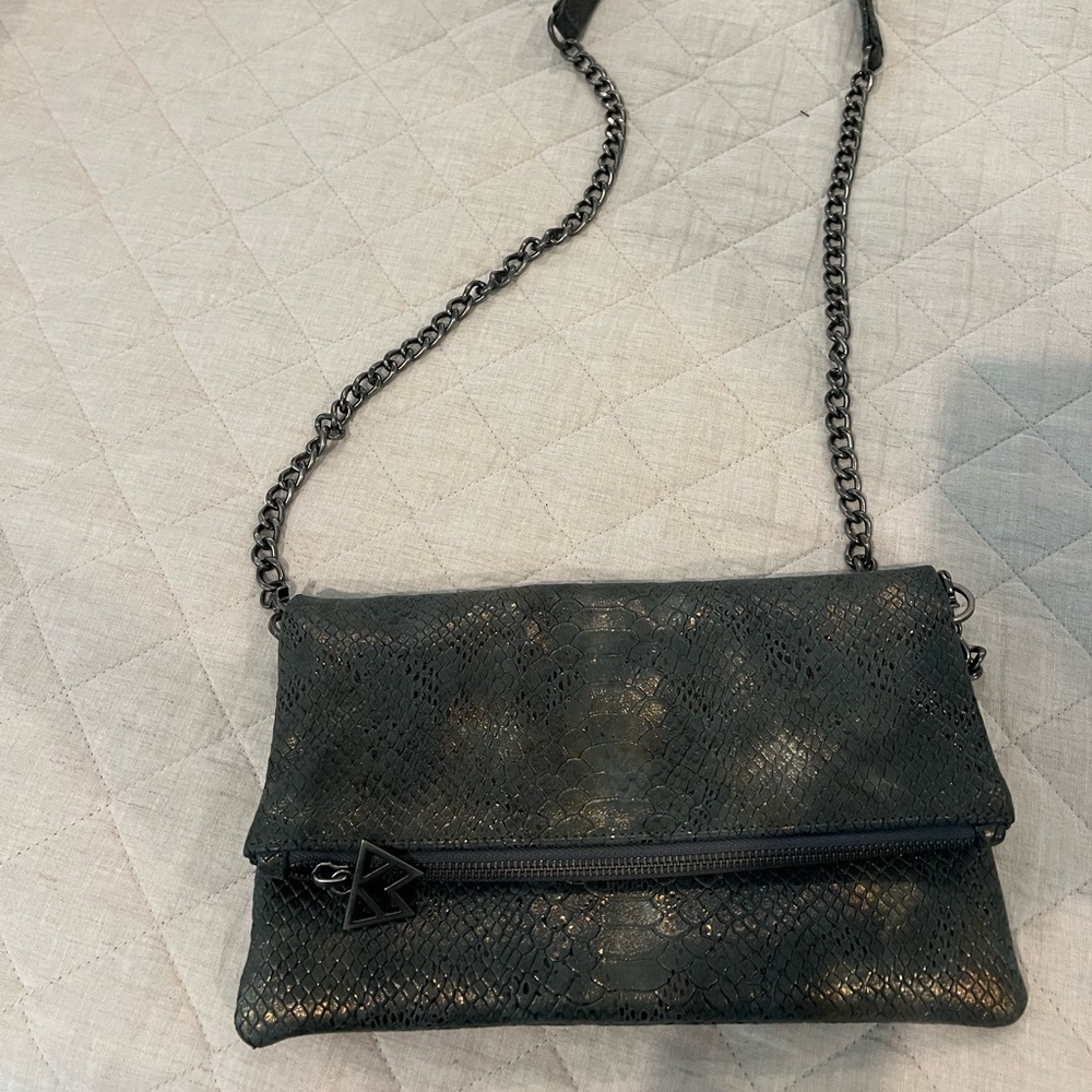 Kelly Wynne purse